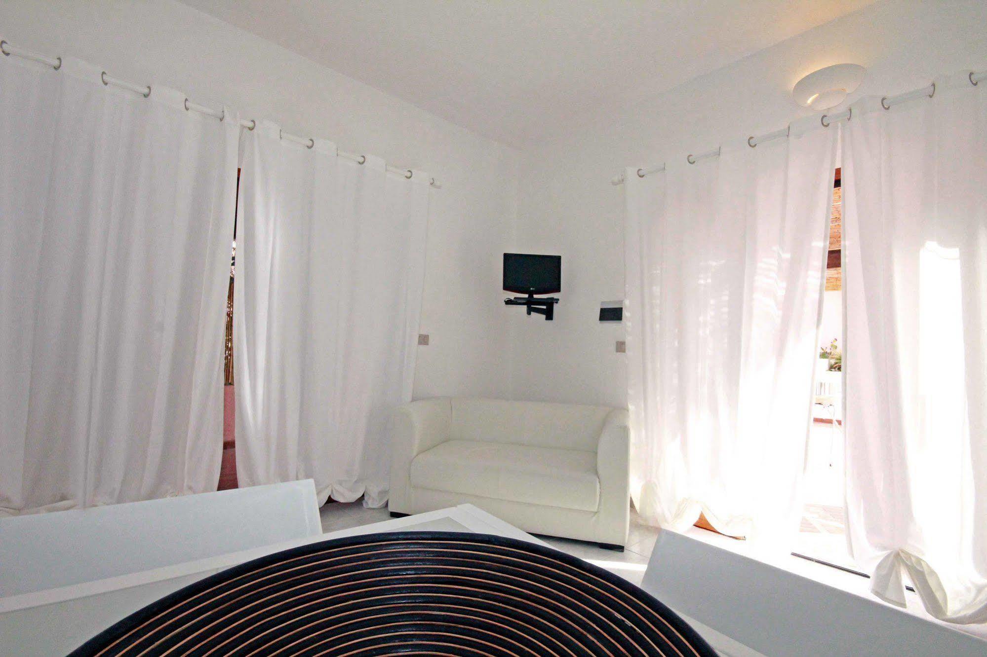 Calasetta Residence ภายนอก รูปภาพ