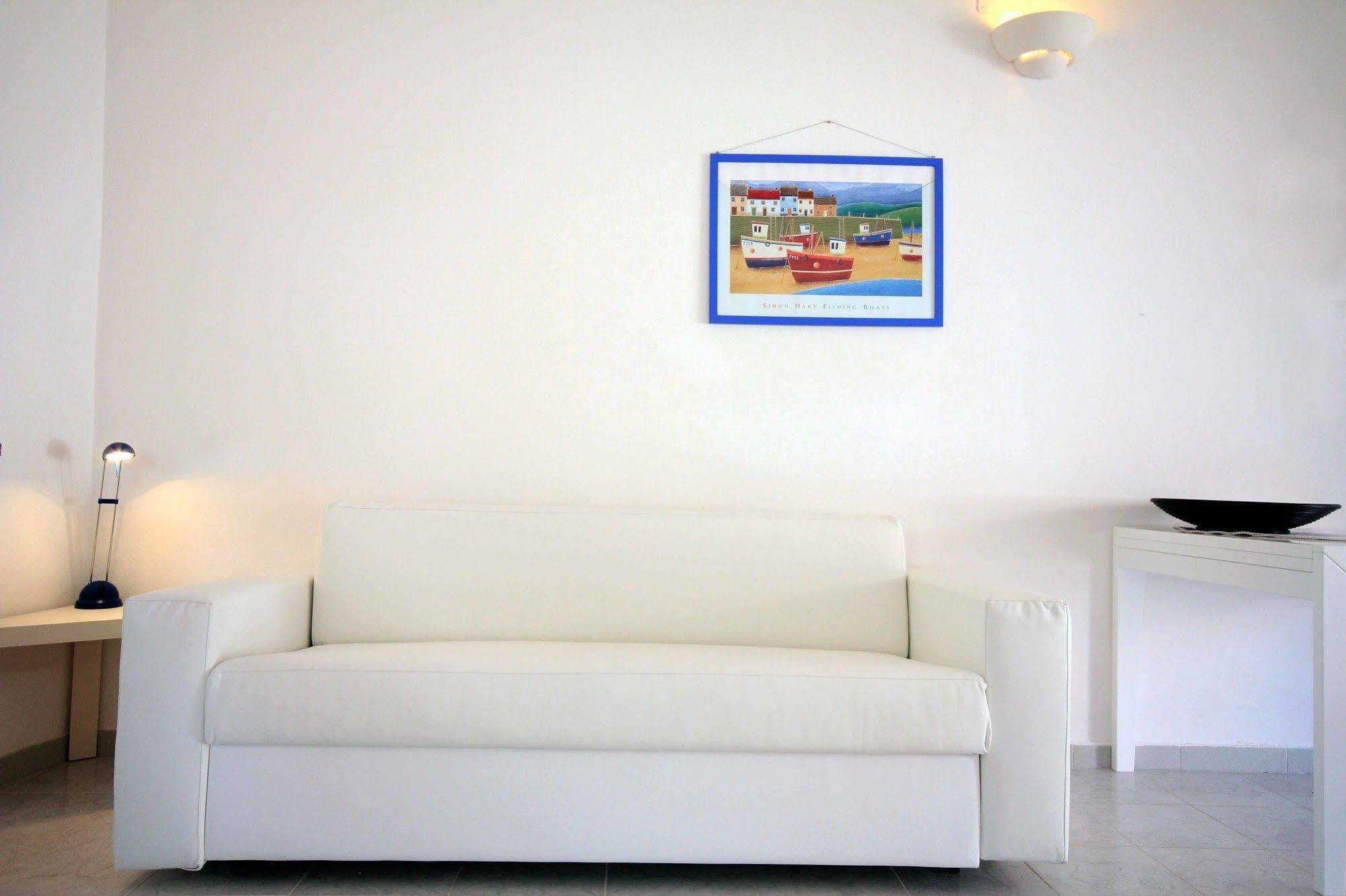 Calasetta Residence ภายนอก รูปภาพ