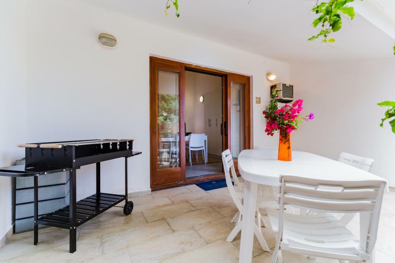Calasetta Residence ภายนอก รูปภาพ